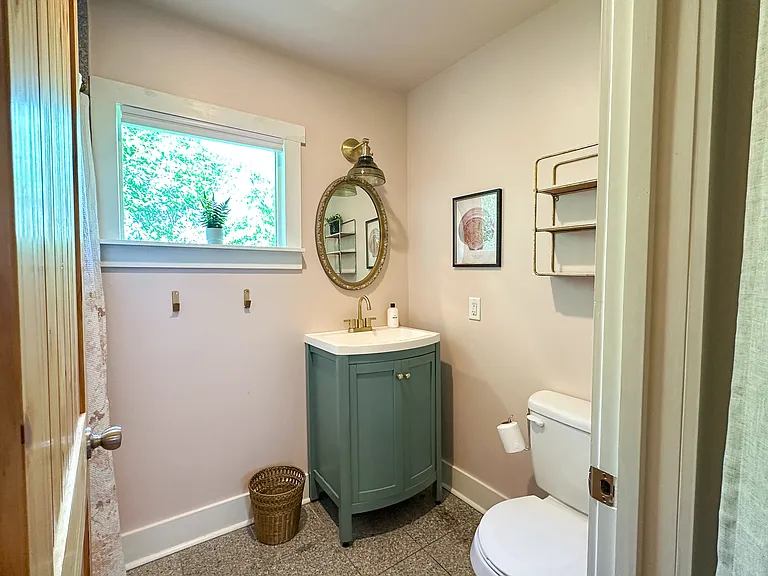 612 Church St — Photo 16
