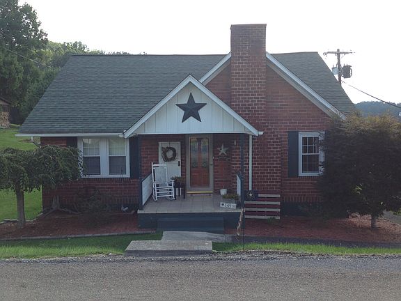 2nd image of 138 Hampton St