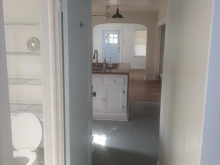 466 Congress Ave — Photo 16