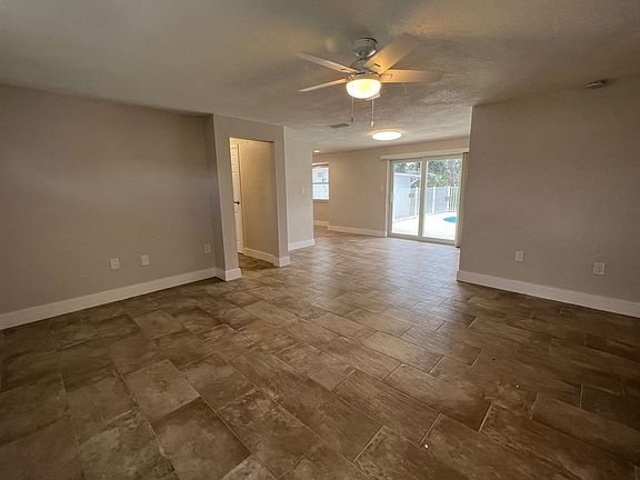 3rd image of 1387 Aken St