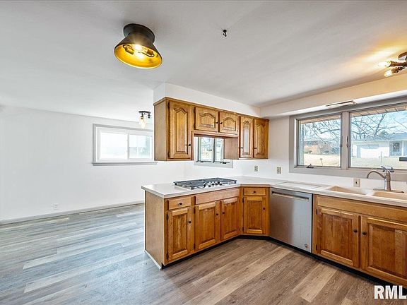 4th image of 5416 N Stephen Dr