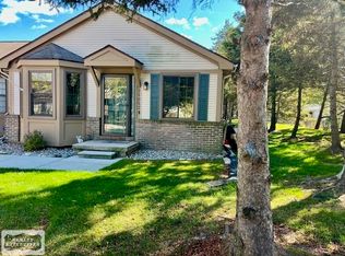 25052 Portside Ct #55, Harrison Township, MI 48045