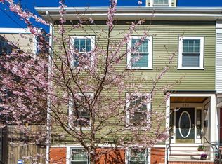 222 W 5th St #2, South Boston, MA 02127