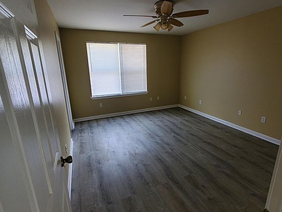 5th image of 5028 Corinne St