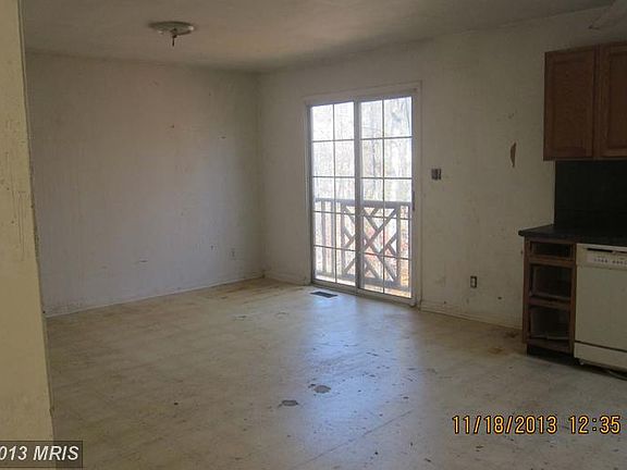 5th image of 10705 Bradford St