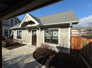 68 3rd St, Ashland, OR 97520