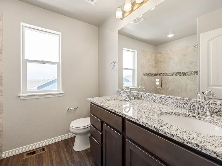 5694 Olathe Ave — Photo 18