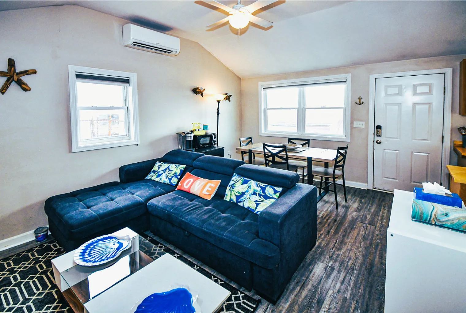 1 bed, 1.0 bath, 441 sqft, $2,964 — Photo 1
