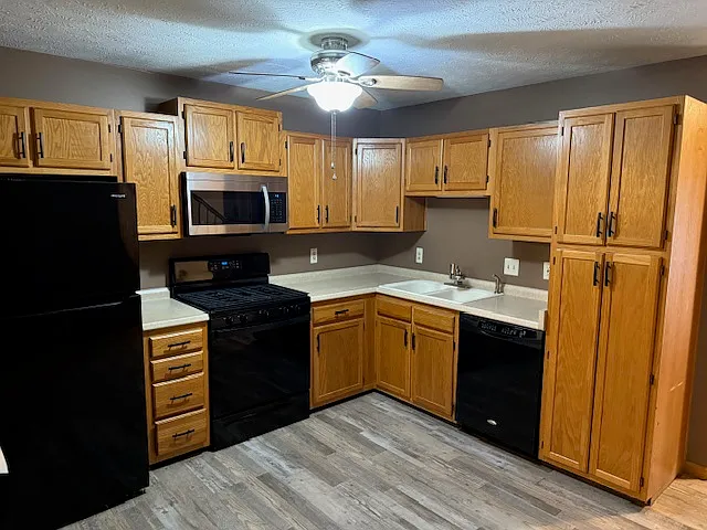 602 Topaz Ln — Photo 7