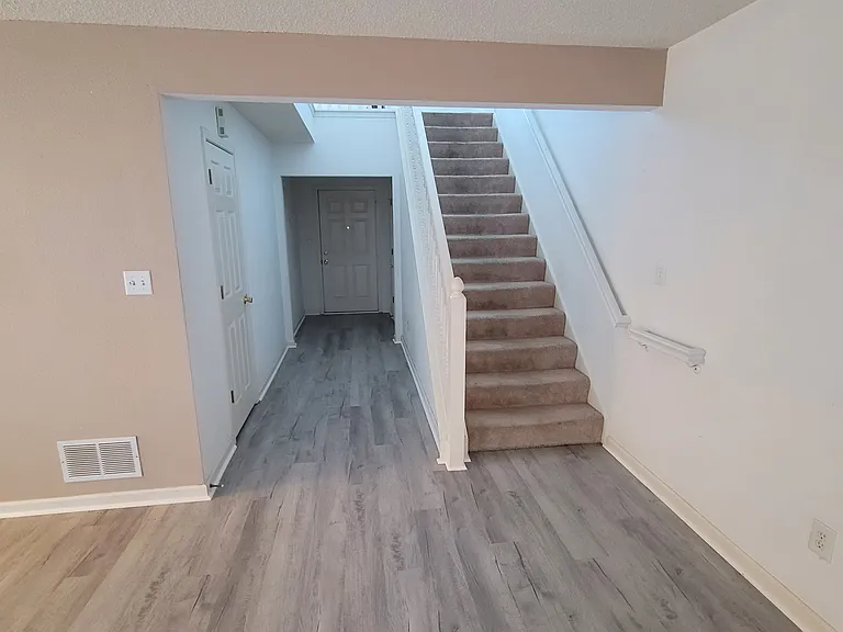 542 Sun Ridge Blvd — Photo 7