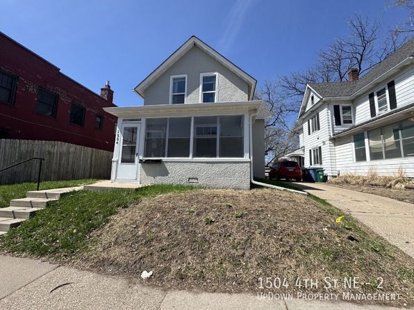 1504 4th St NE Unit 2