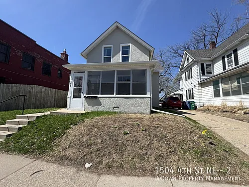 1504 4th St NE #2 Photo 1