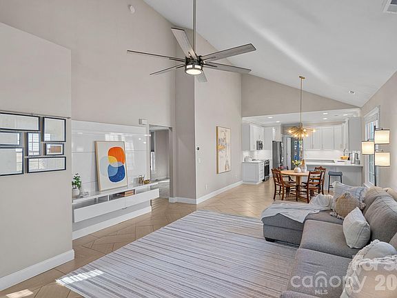 3rd image of 8221 Ballymore Ct