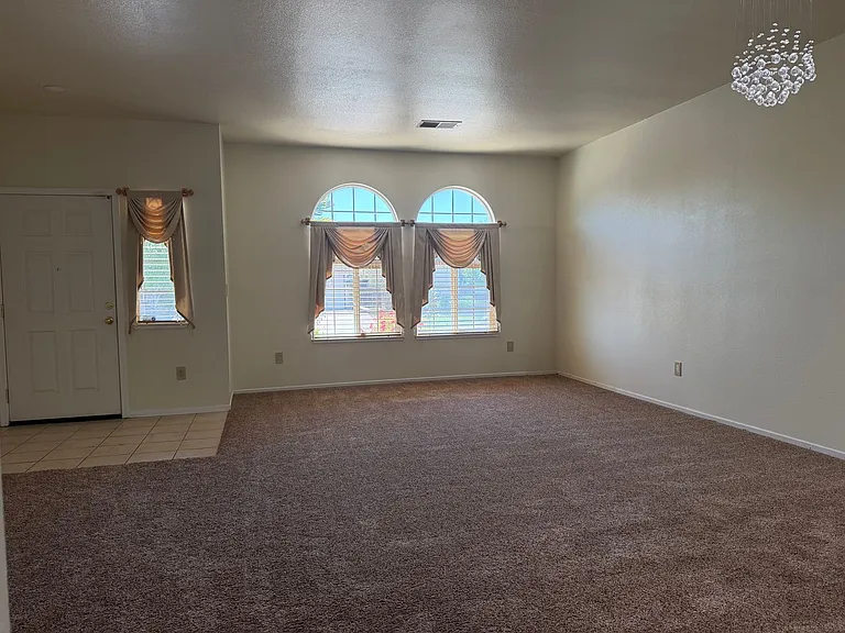 1947 Expedition Way — Photo 4