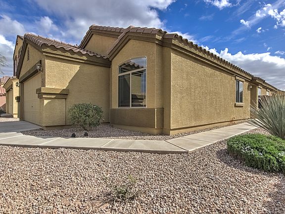 4th image of 1367 E Daniella Dr