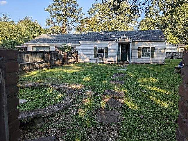 1st image of 110 Old Lakeview Dr