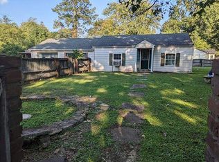 110 Old Lakeview Dr, Rossville, GA 30741
