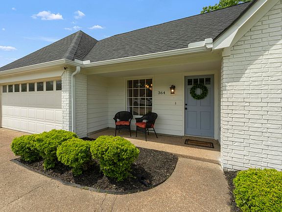 4th image of 364 Rose Trellis Rd