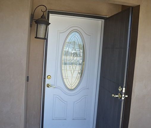 3rd image of 1938 S San Antonio Ave