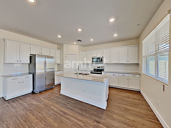 3rd image of 5944 W Columbine Dr