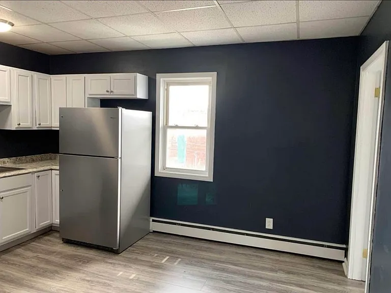 256 Park St #2 — Photo 8