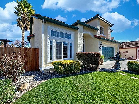 3rd image of 2758 Peppertree Dr