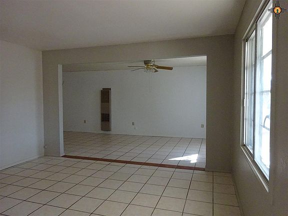 5th image of 917 S Blue Bonnet Dr