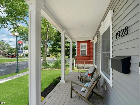 5th image of 1928 Bartle Ave