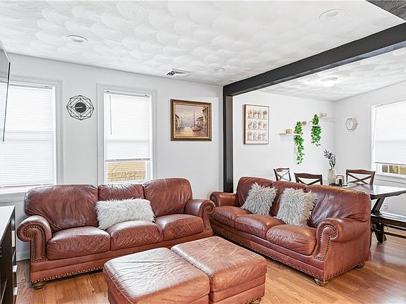 3rd image of 54 Silver Lake Ave