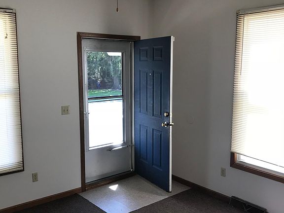 4th image of 233/235 N 11th St