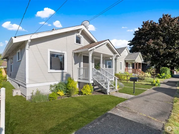 230 Meadow Avenue N, Renton, WA 98057