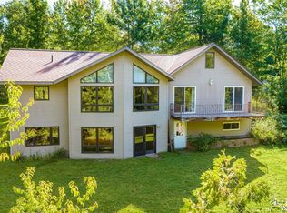 726 E River Dr, Lanse, MI 49946