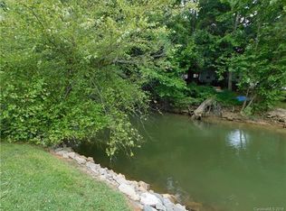 922 Riverside Dr, Charlotte, NC 28214