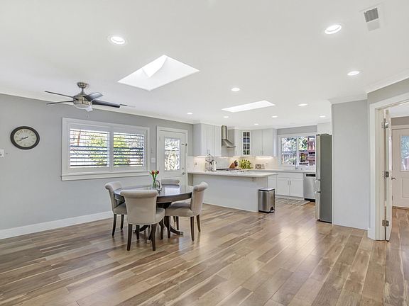 3rd image of 1743 Hempstead Pl
