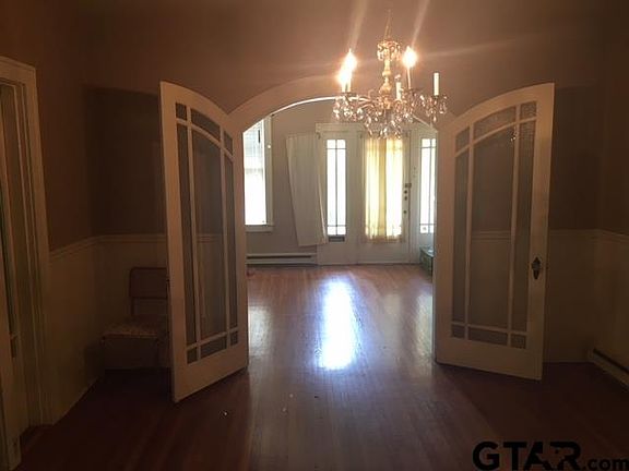 2nd image of 813 S Donnybrook Ave