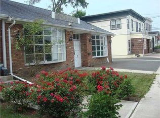 9 Old Lake Rd, Valley Cottage, NY 10989