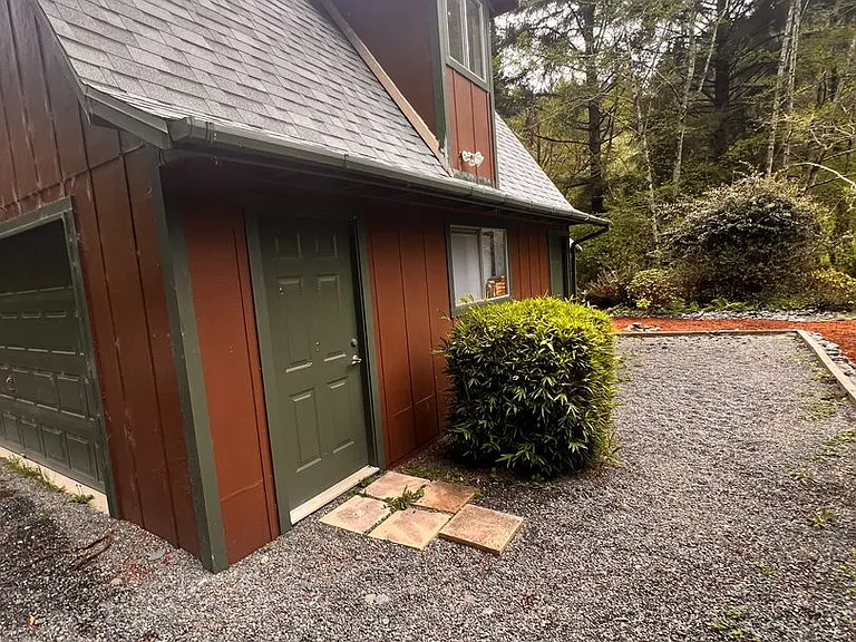551 McDonald Creek Rd — Photo 40