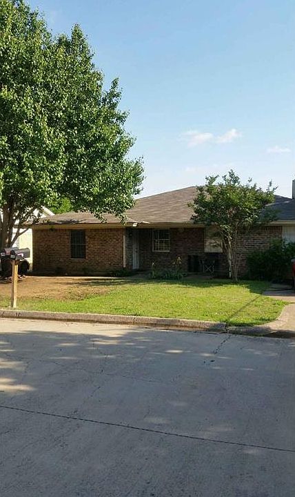 1st image of 690 Lantana Dr