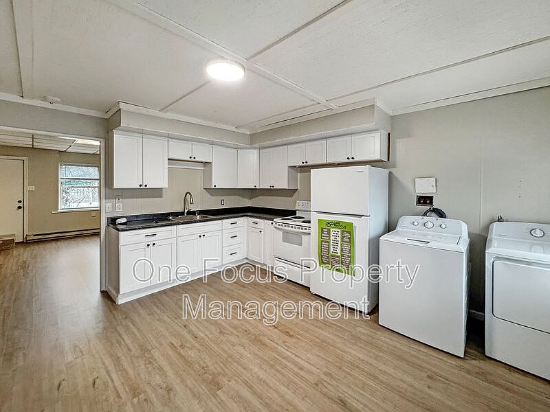 1st image of 756 Naylor Ave