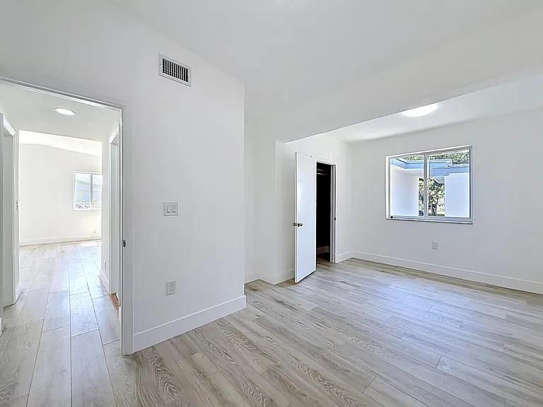 10235 SW 177th St — Photo 35
