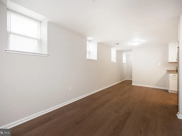 3183 Main St #2 — Photo 9