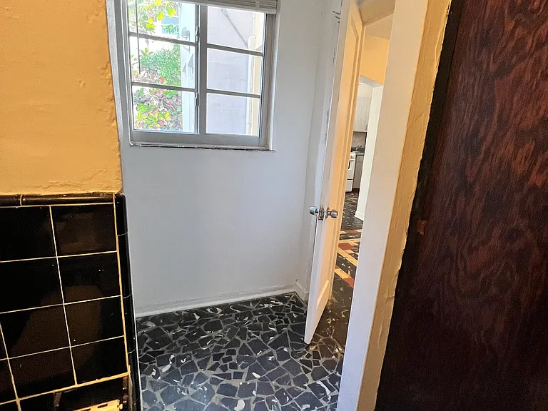 610 Jefferson Ave #6 — Photo 29