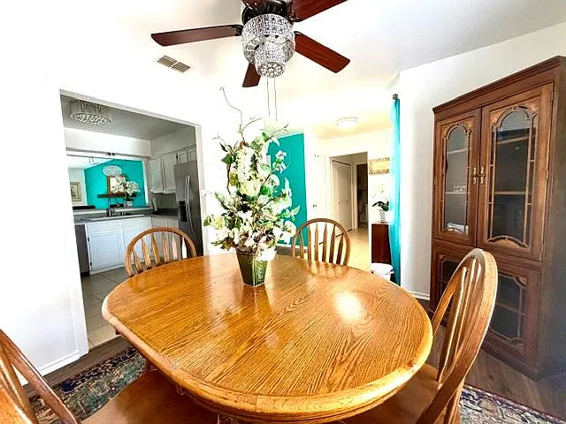 2 bed, 2.0 bath, 1432 sqft, $2,300 — Photo 3