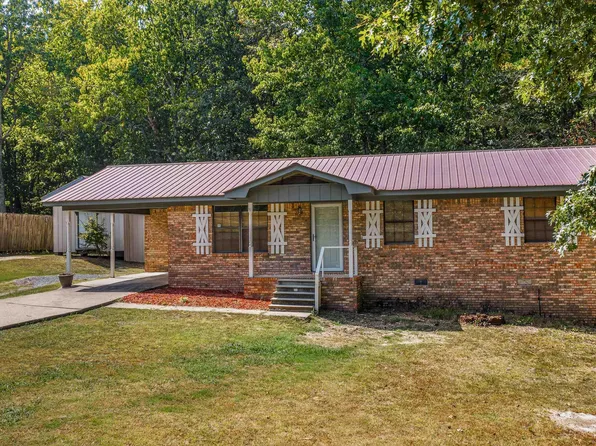 1812 Fruit Farm Rd E, Fort Payne, AL 35967
