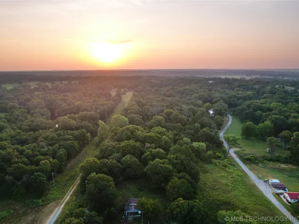 31032 Tarver Dr, Tecumseh, OK 74873