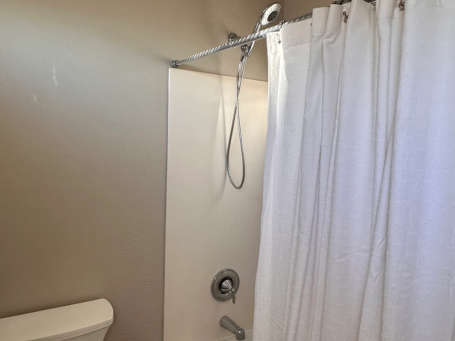 4 bed, 1660 sqft, $3,500 — Photo 3