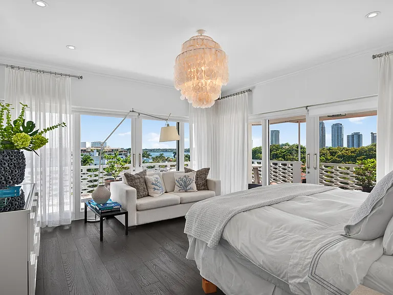 315 S Lake Dr #Penthouse D-33480 — Photo 14