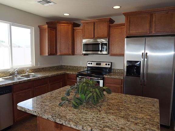 2nd image of 1529 E Hobble Creek Dr