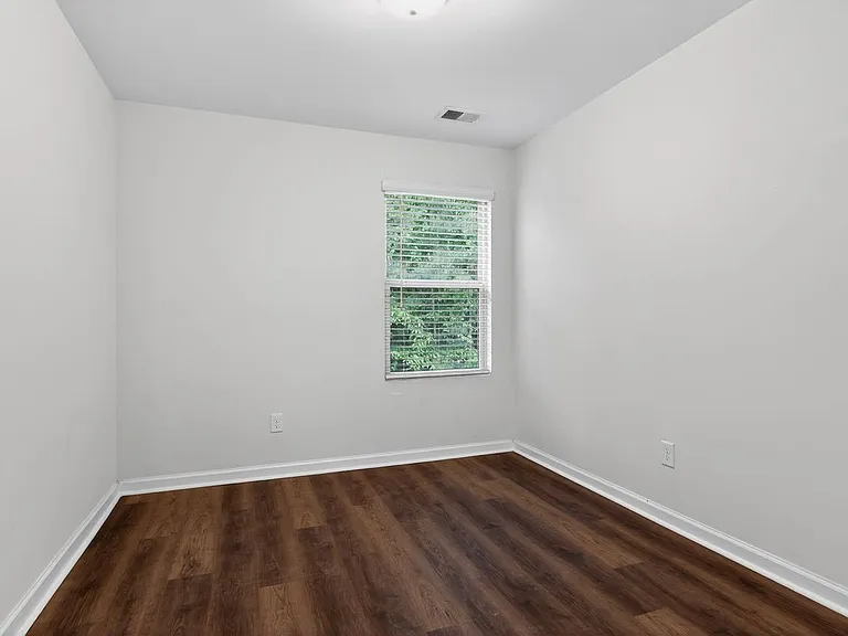 3122 Meadowstone Ln SW — Photo 11