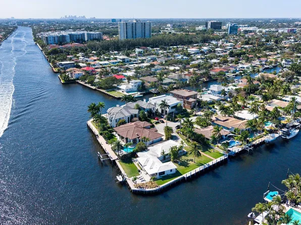 2585 SE 12th Street, Pompano Beach, FL 33062